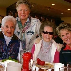 Meet your Posher, Sandy